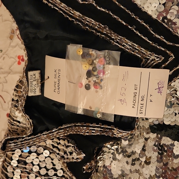 SILVER & BLACK SEQUINED **BUTTERFLY** WOMENS TOP - NEW - Picture 7 of 8